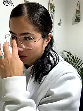 Sweet  Nurse1 online show from September 18, 2025, 6:33 pm