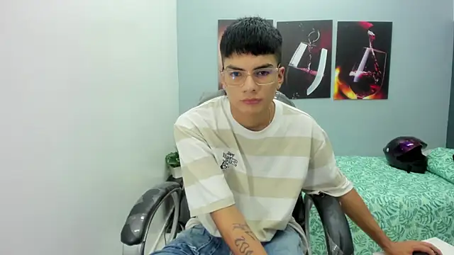 Snapshot of Noha_scott chatting on February 26, 2025, 10:58 pm Noha scott online show from February 26, 2025, 10:58 pm