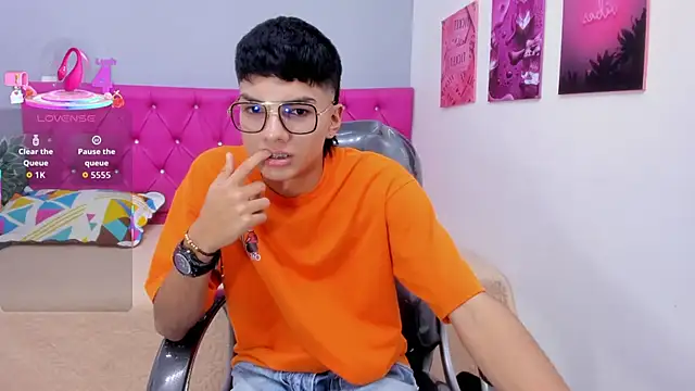 Snapshot of Noha_scott chatting on October 11, 2025, 11:06 pm Noha scott online show from October 11, 2025, 11:06 pm