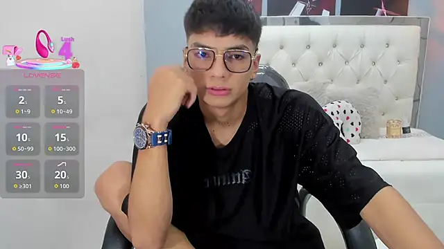 Snapshot of Noha_scott chatting on May 14, 2026, 10:51 pm Noha scott online show from May 14, 2026, 10:51 pm