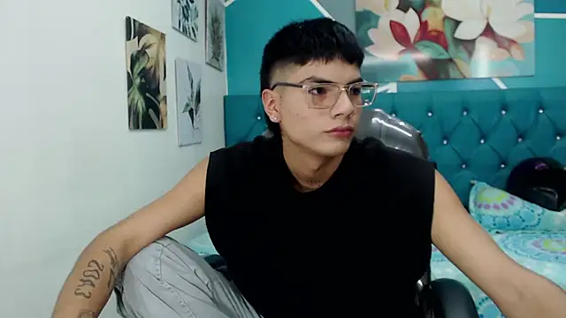 Snapshot of Noha_scott chatting on February 16, 2025, 10:33 pm Noha scott online show from February 16, 2025, 10:33 pm