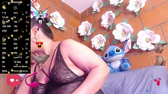 IngritBitch online show from November 8, 2025, 2:53 pm