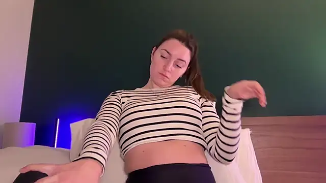 urwetdreamDDD online show from January 8, 2025, 1:00 am