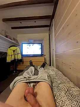 marcis222 online show from February 9, 2026, 6:22 am