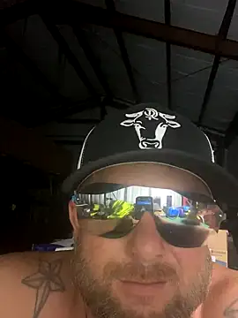 Snapshot of rocket8669 chatting on October 16, 2025, 4:43 am rocket8669 online show from October 16, 2025, 4:43 am