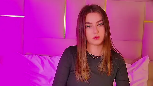 AliceMoreno online show from November 17, 2025, 5:06 pm