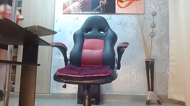 PaulinaRubio  online show from February 5, 2026, 7:43 pm