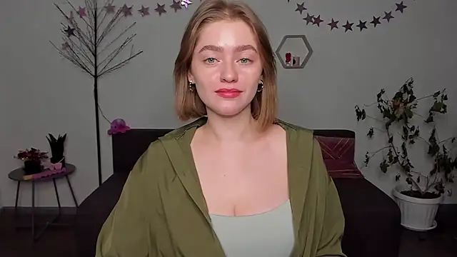 AidaPerry online show from December 23, 2024, 6:15 pm