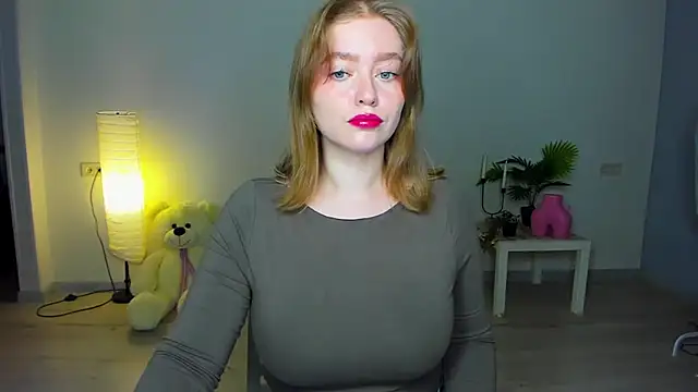 AidaPerry online show from October 4, 2025, 3:46 pm