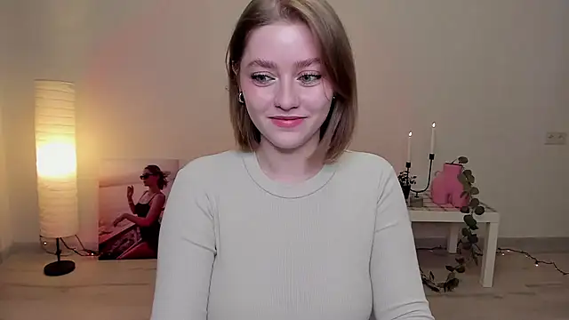 AidaPerry online show from January 13, 2025, 1:28 pm