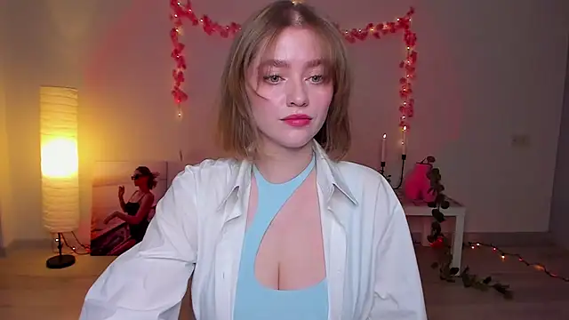 AidaPerry online show from January 17, 2025, 4:15 pm