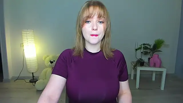 AidaPerry online show from September 10, 2025, 4:50 pm