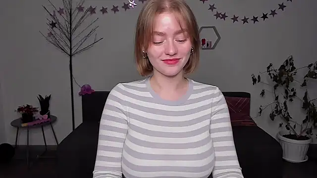 AidaPerry online show from December 12, 2024, 5:59 pm