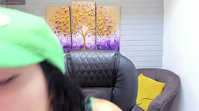 StefyGil  online show from May 6, 2026, 12:09 pm