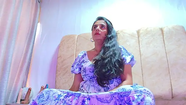  Marcela   online show from October 3, 2025, 1:23 pm