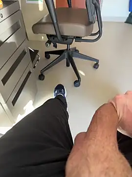 Snapshot of 34thwonder chatting on November 5, 2025, 8:56 pm 34thwonder online show from November 5, 2025, 8:56 pm