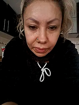 coral smitth online show from September 23, 2025, 1:29 pm