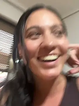Snapshot of EmmaTorres_ chatting on July 6, 2026, 6:43 pm EmmaTorres online show from July 6, 2026, 6:43 pm