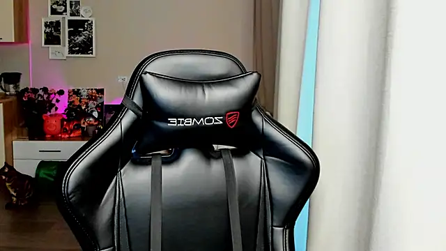 Sm0ly online show from October 30, 2025, 1:48 am