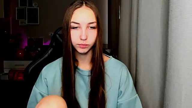 Sm0ly online show from October 15, 2025, 1:59 am