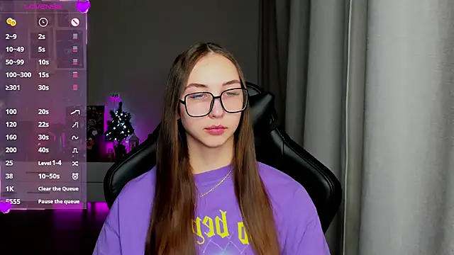 Sm0ly online show from January 24, 2025, 2:39 am