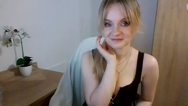 AlmaHoney online show from March 7, 2025, 12:15 am