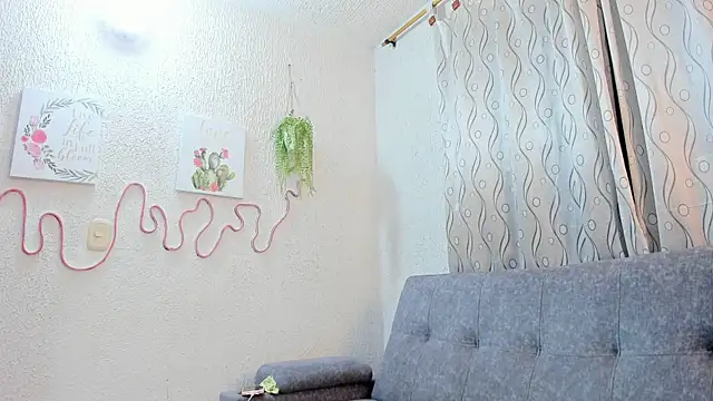 samanthaeliott22 online show from October 15, 2025, 5:06 am