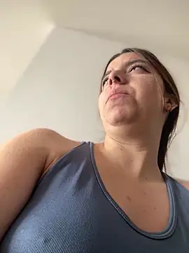 Cloew Marz online show from December 16, 2025, 6:23 pm