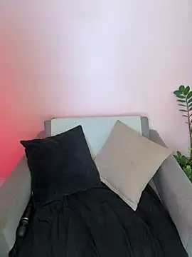 Brownfitbabyy online show from October 22, 2025, 12:26 pm