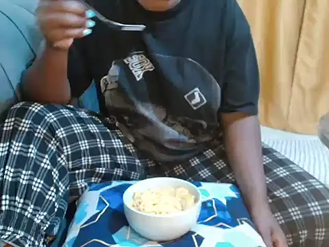 leslysexygirl online show from November 4, 2025, 5:55 am