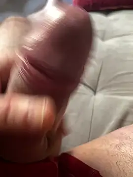 Crisslle online show from February 15, 2026, 7:02 pm