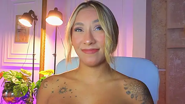 AlessiaLondon online show from February 9, 2026, 10:13 am