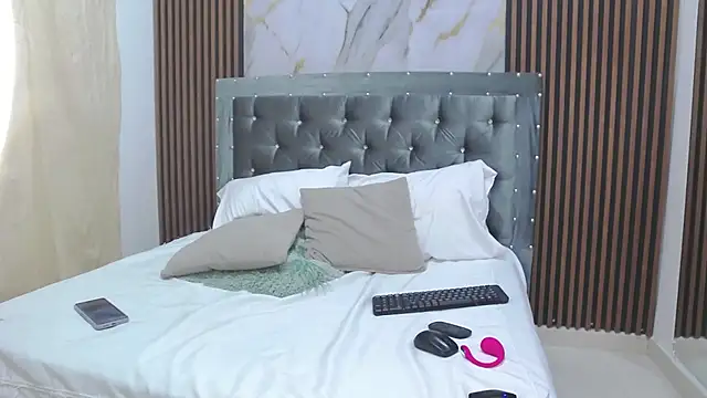 AshleyMontana online show from September 30, 2025, 12:27 am