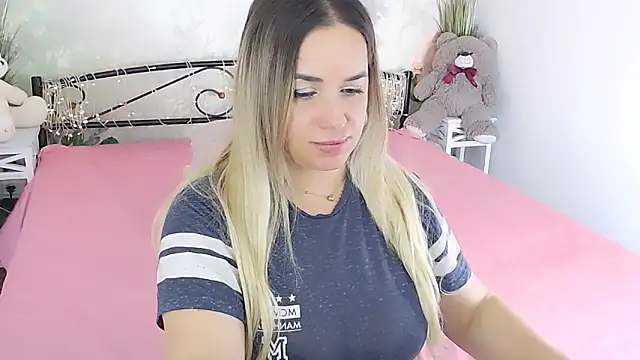 MilenaMiler X online show from March 21, 2025, 7:35 pm