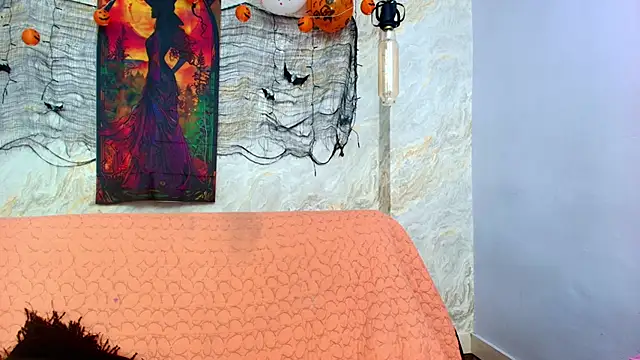 Mia candy 0 online show from November 5, 2025, 12:08 pm