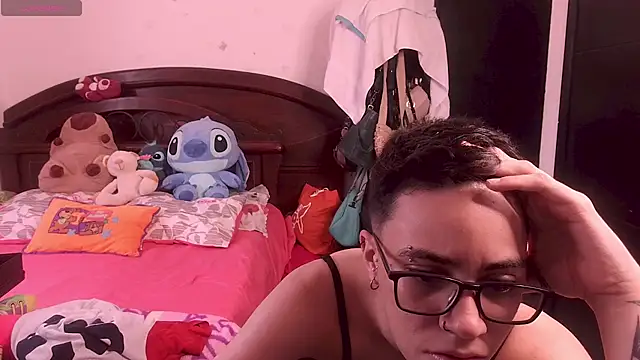 Cutie Shy  online show from September 9, 2025, 6:17 pm