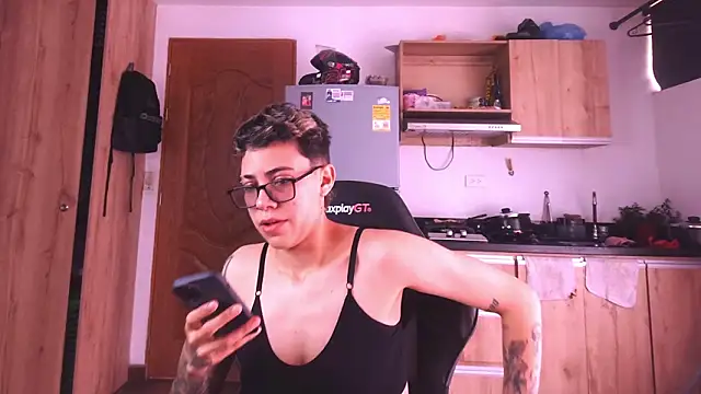 Cutie Shy  online show from March 10, 2026, 2:32 pm