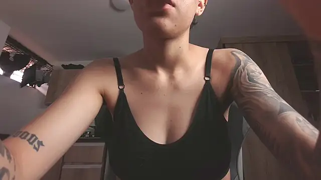 Cutie Shy  online show from June 9, 2026, 1:01 pm