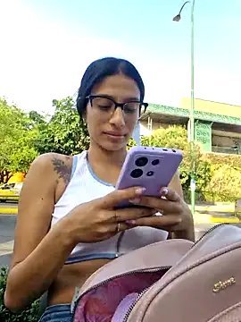 lily sk online show from February 18, 2025, 9:31 pm