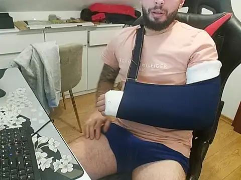 Snapshot of prezydentcam chatting on October 10, 2025, 8:48 am prezydentcam online show from October 10, 2025, 8:48 am