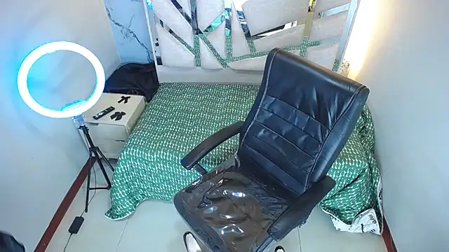 Snapshot of Salome_Milf202 chatting on March 16, 2026, 3:58 am Salome Milf202 online show from March 16, 2026, 3:58 am