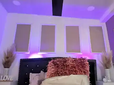 queen satin online show from December 3, 2024, 10:23 am