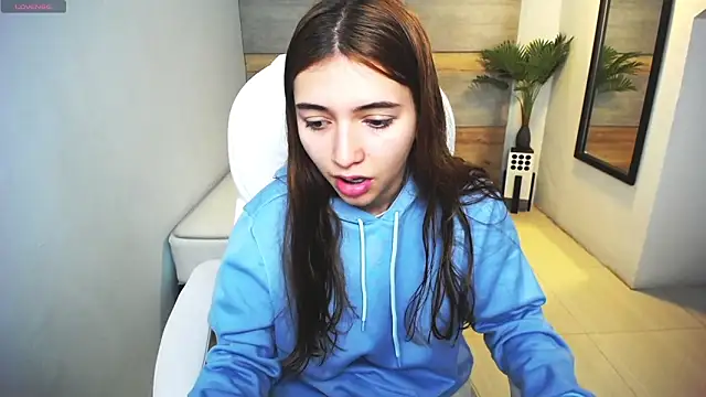 liseth fox online show from February 8, 2025, 12:17 pm