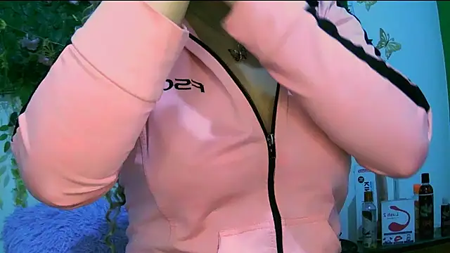 Crysrus online show from October 6, 2025, 11:49 pm