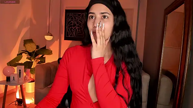 lara madisson online show from May 27, 2026, 6:43 am