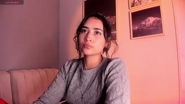 lara madisson online show from August 1, 2026, 4:32 am