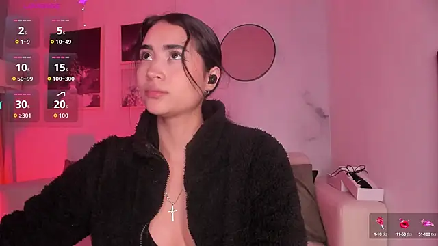 lara madisson online show from October 4, 2025, 5:31 am