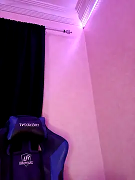 ---sophia--- online show from October 17, 2025, 10:44 pm