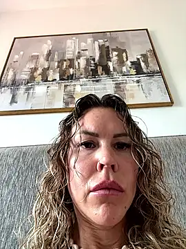 Snapshot of Lara_Bergmann chatting on May 18, 2026, 9:47 am Lara Bergmann online show from May 18, 2026, 9:47 am