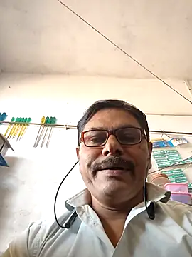 Srmotrs online show from February 5, 2026, 6:31 am